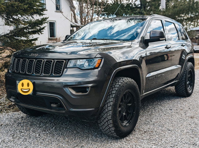 2017 Jeep Grand Cherokee 75th Anniversary edition  in Cars & Trucks in Barrie - Image 4