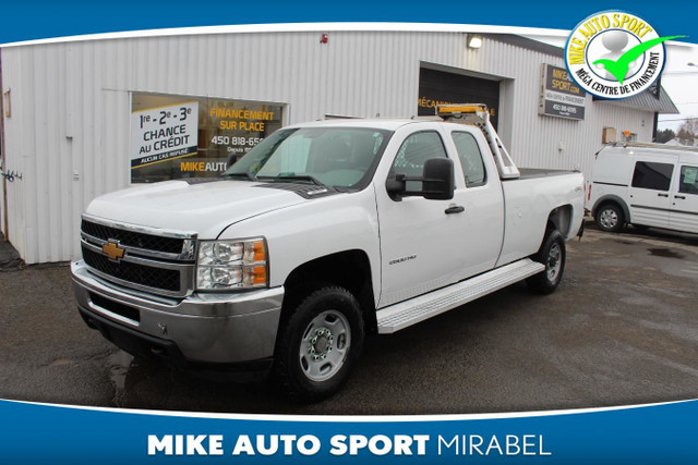 Chevrolet Silverado 2500HD 4X4, Cabine allongée, 143,5 po, WT 20 in Cars & Trucks in Laval / North Shore