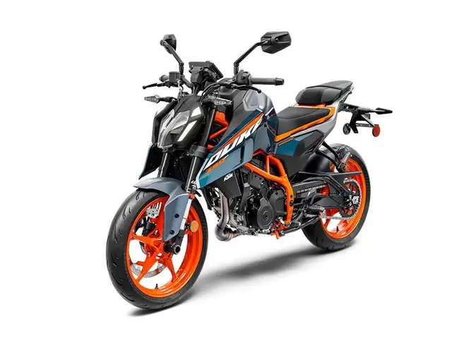 2024 KTM 390 DUKE in Sport Touring in Granby - Image 6