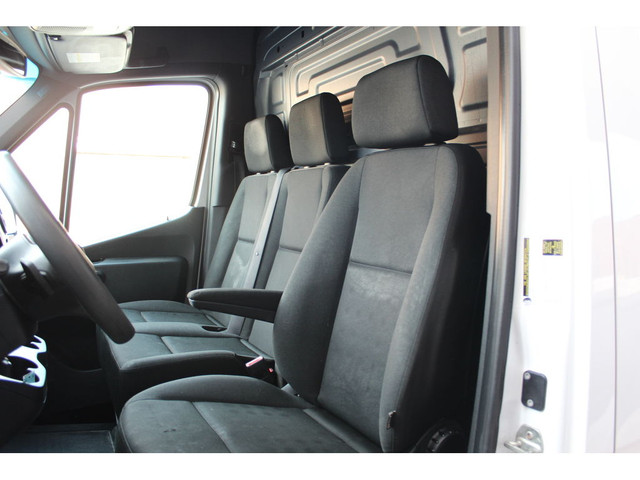 2020 Mercedes-Benz Sprinter 144\" - \"HIGH ROOF\" - \"3.0L DIESE in Cars & Trucks in City of Toronto - Image 3