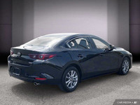 Le Mazda3 GS AWD 2022 est une berline compacte raffinée qui combine performance, confort et technolo... (image 6)
