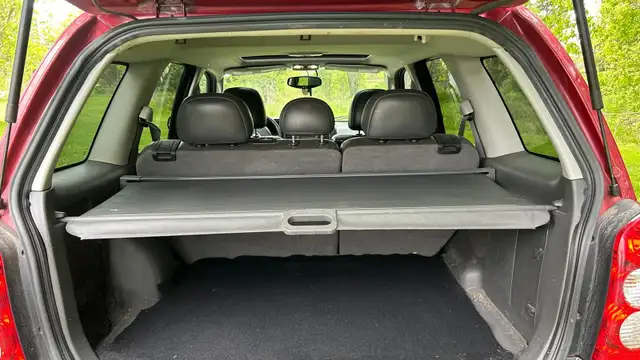 2006 Mazda Tribute S in Cars & Trucks in Oakville / Halton Region - Image 10