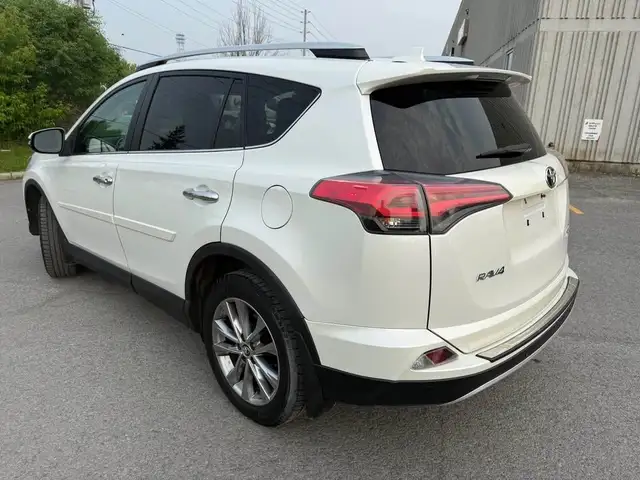 2016 Toyota RAV4 Limited / BEAUTIFUL WHITE ON PEANUT BUTTER  in Cars & Trucks in Ottawa - Image 7