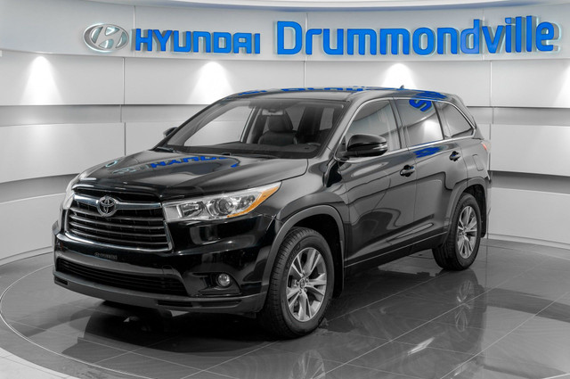 TOYOTA HIGHLANDER LE AWD 2016 + CAMERA + A/C + MAGS + CRUISE + W in Cars & Trucks in Drummondville