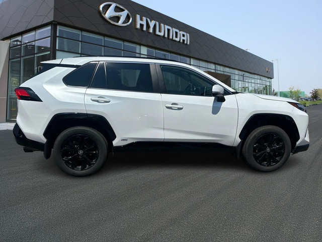 2024 Toyota RAV4 Hybrid SE in Cars & Trucks in Oshawa / Durham Region - Image 4
