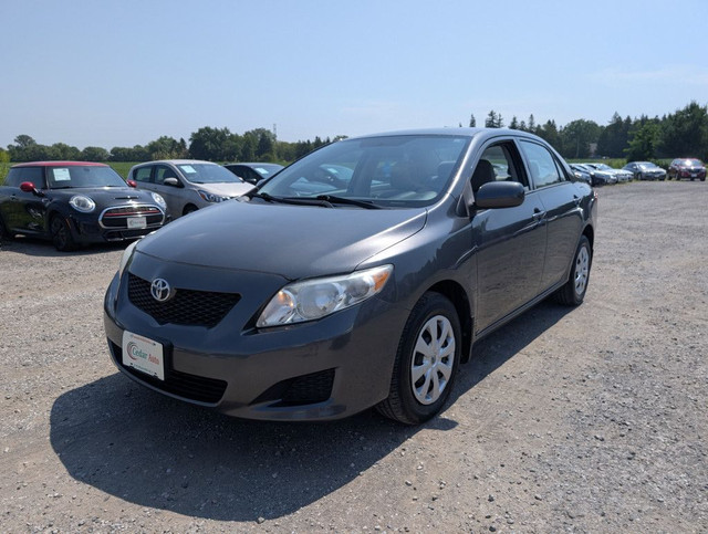 2010 Toyota Corolla Base 4dr Sedan Manual in Cars & Trucks in London - Image 2