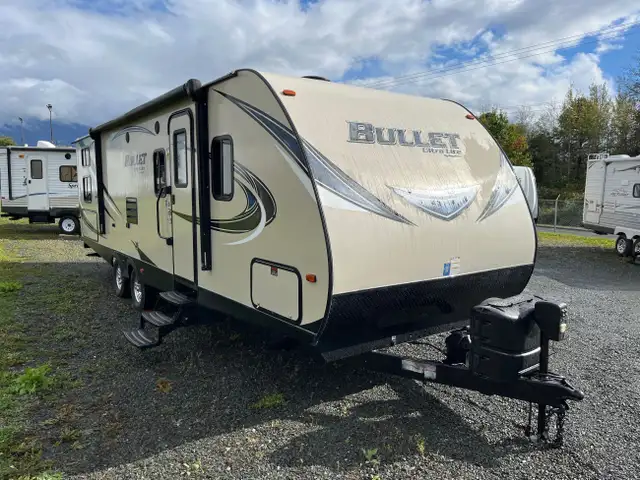 2018 Keystone BULLET in Travel Trailers & Campers in Terrace - Image 2