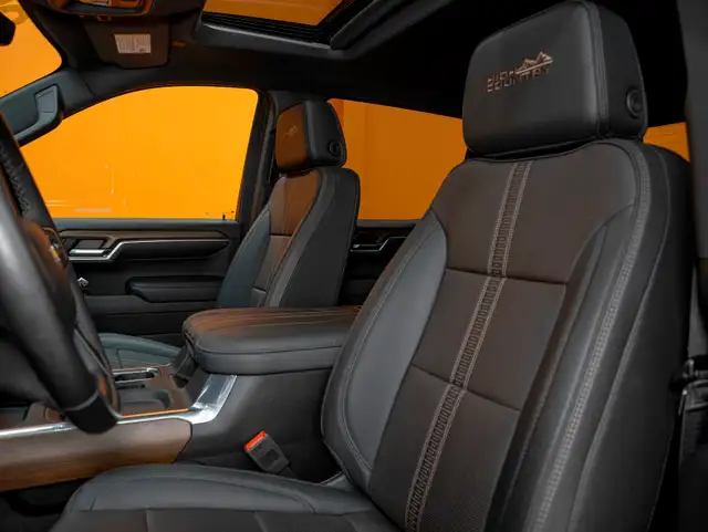 2023 Chevrolet Silverado 1500 HIGH COUNTRY CREW 4X4 V8 *TOIT* NA in Cars & Trucks in Laurentides - Image 11