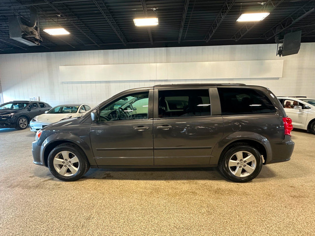 2015 Dodge Grand Caravan SE/SXT in Cars & Trucks in Calgary - Image 2