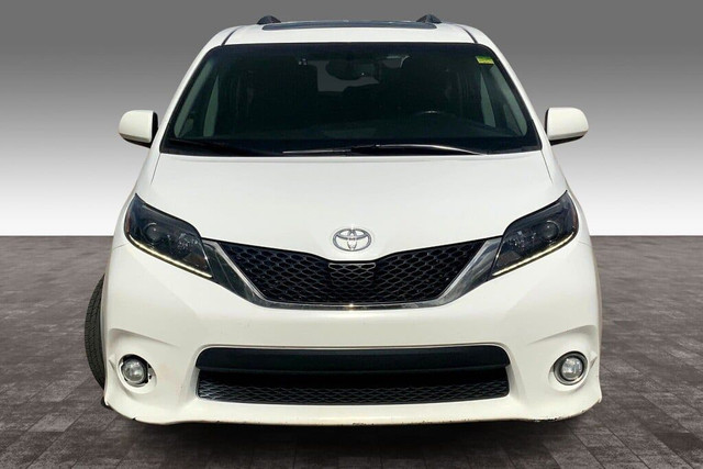 2016 Toyota Sienna SE in Cars & Trucks in Strathcona County - Image 3