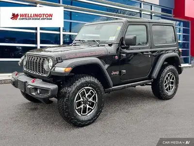 This Jeep Wrangler has a trusty Regular Unleaded V-6 3.6 L/220 engine powering this Manual transmiss...