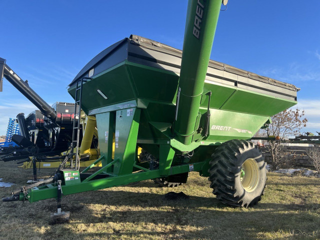 Brent 882 Grain Cart in Farming Equipment in Brandon