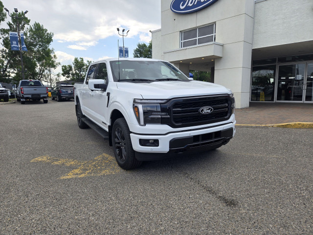 2025 Ford F-150 LARIAT | BLACK APP PKG | MOBILE OFF PKG | TOW PK in Cars & Trucks in Calgary - Image 2