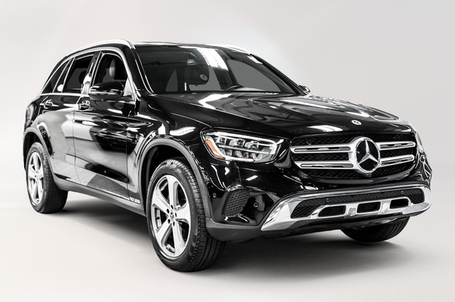 2022 Mercedes-Benz GLC300 4MATIC SUV | Premium | Premium plus |  in Cars & Trucks in City of Montréal - Image 4