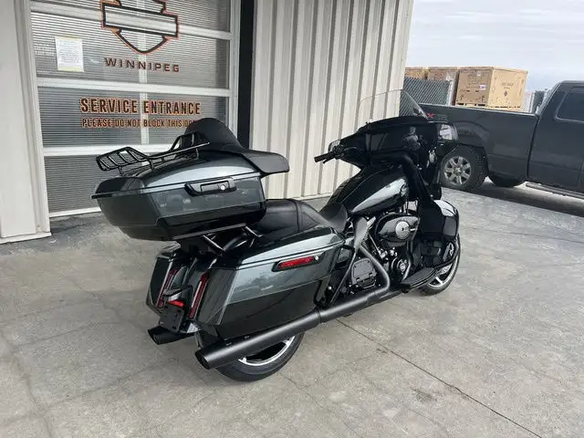 2025 Harley-Davidson FLHXU - Street Glide Ultra in Sport Touring in Winnipeg - Image 4