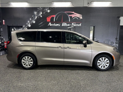  2018 Chrysler Pacifica LX 7 PASSAGERS SEULEMENT 124 500KM