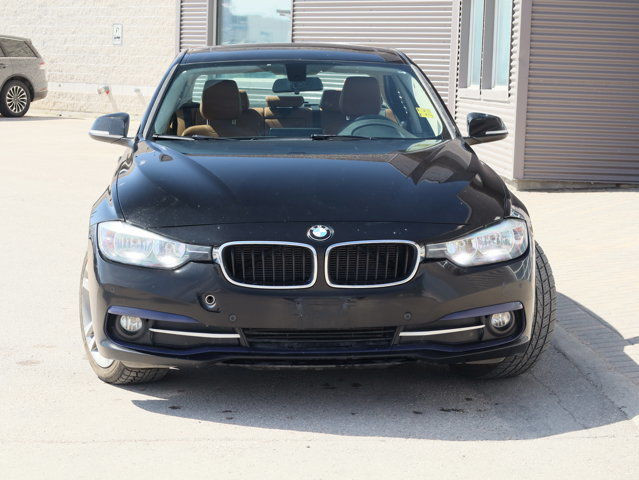 2016 BMW 3 Series 320i xDrive in Cars & Trucks in Winnipeg - Image 4
