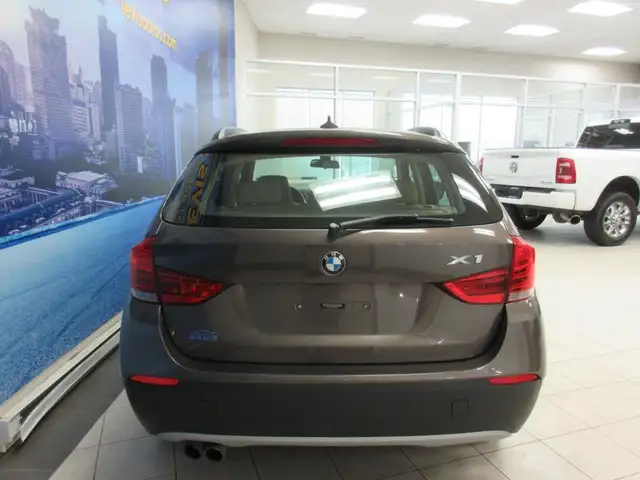 BMW X1 2012 X-DRIVE 28i JAMAIS ACCIDENTE 110 100 KM TRES PROPRE in Cars & Trucks in Lévis - Image 6