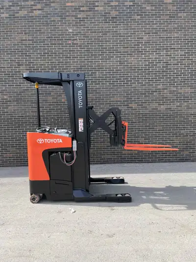Keywords: used forklift, forklift, electric reach forklift, 3-stage mast, 4,500 lbs capacity, side s...