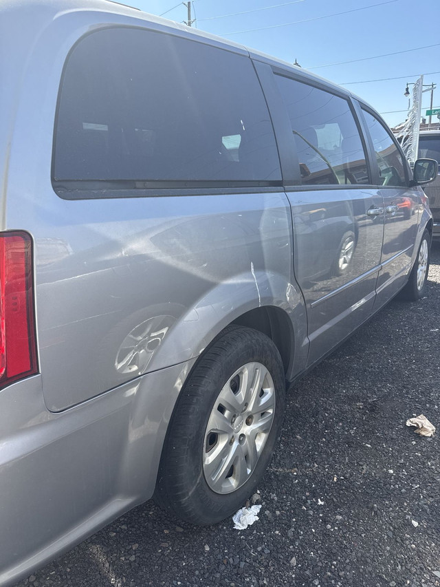 2017 Dodge Grand Caravan SE (#N2365) in Cars & Trucks in Thunder Bay - Image 4