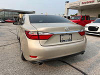 Engine: V6 Cylinder Engine 3.5L L/100Km City: 11.3 L/100Km Hwy: 7.5 Safety Equipment Electronic Stab... (image 2)