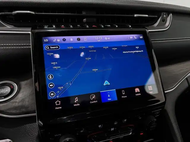2021 Jeep Grand Cherokee L Limited | Remote Start | Leather in Cars & Trucks in Grande Prairie - Image 19