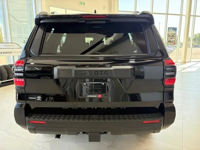 2025 Toyota 4Runner dans Autos et camions dans Lethbridge - Image 5