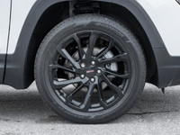Unleash your urban explorer. The 2024 GMC Terrain SLE AWD is where confident capability meets modern... (image 3)