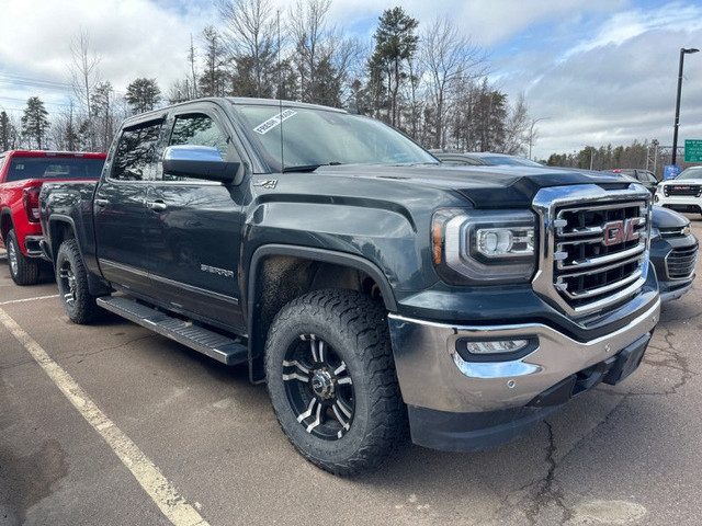 2017 GMC Sierra 1500 SLT - Leather Seats - Heated Seats in Cars & Trucks in Moncton - Image 2