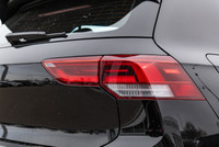 LOW KM! - AWD - Premium LEATHER Interior - Power SUNROOF - NAVIGATION - TOUCHSCREEN Display - PREMIU... (image 7)