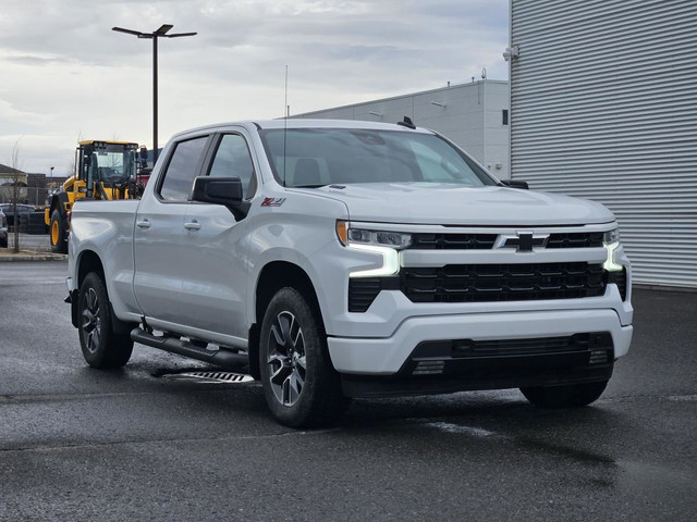 Chevrolet Silverado 1500 RST cabine multiplace 4RM 157 po 2022 à in Cars & Trucks in Victoriaville - Image 3