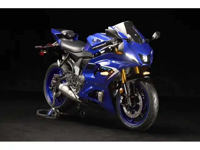 2025 Yamaha YZF-R7 RESERVE LE VOTRE in Sport Bikes in Laval / North Shore - Image 16