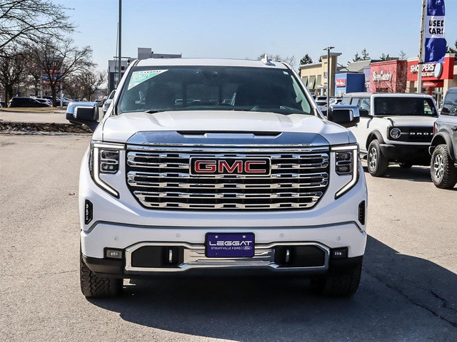 2022 GMC Sierra 1500 4WD Crew Cab | LEATHER | MOONROOF| NEW TIRE in Cars & Trucks in Markham / York Region - Image 3