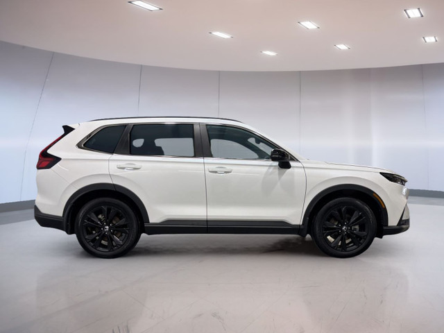 2023 Honda CR-V Hybrid Touring AWD for sale in Cars & Trucks in Moose Jaw - Image 4