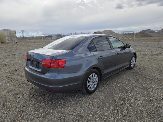 2013 Volkswagen Jetta in Cars & Trucks in Edmonton - Image 4