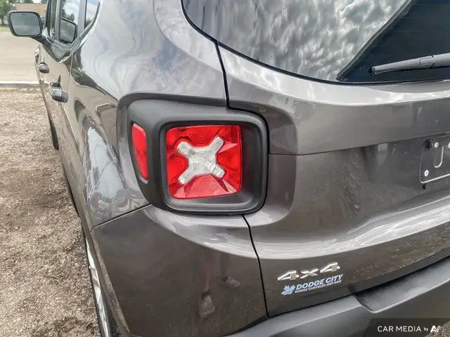 2016 Jeep Renegade North in Cars & Trucks in Saskatoon - Image 16