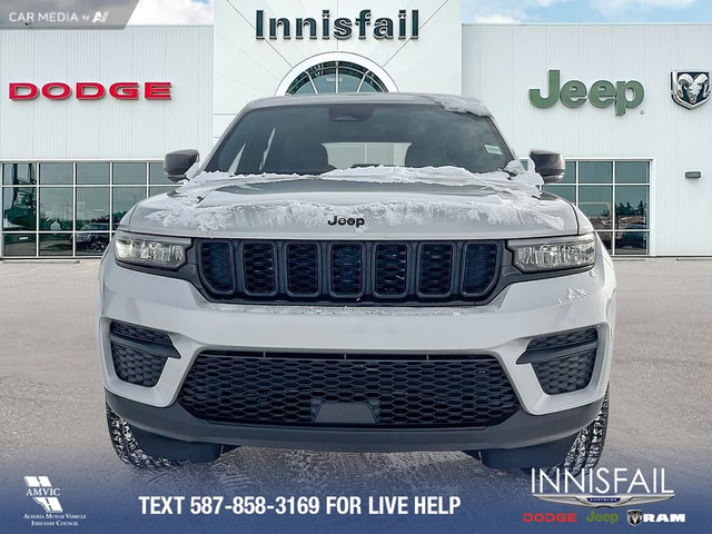 2025 Jeep Grand Cherokee Laredo in Cars & Trucks in Red Deer - Image 2
