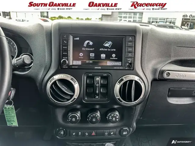 2017 Jeep Wrangler UNLIMITED SAHARA | HEATED SEATS | 1 OWNER | in Cars & Trucks in Oakville / Halton Region - Image 17