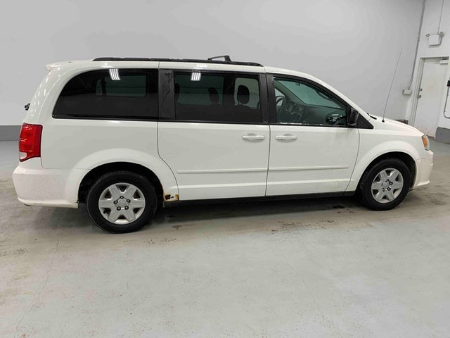 2012 Dodge Grand Caravan in Cars & Trucks in Lethbridge - Image 3