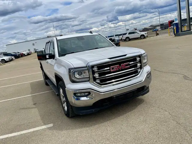 2017 GMC Sierra 1500 SLT in Cars & Trucks in Edmonton - Image 6
