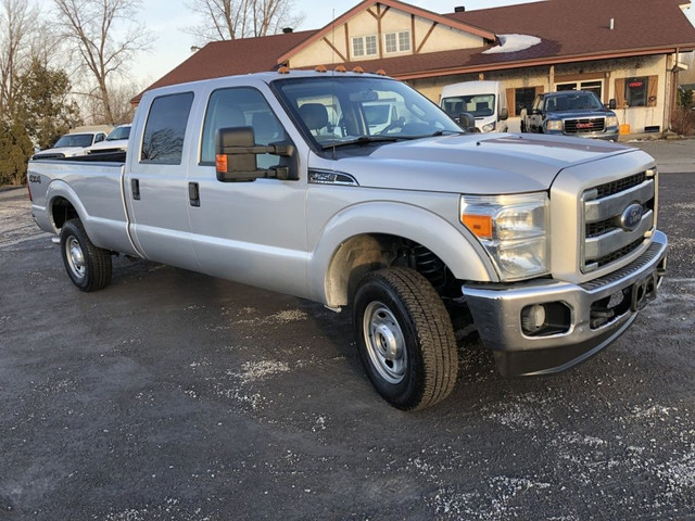 2015 Ford Super Duty F-250 SRW XLT in Cars & Trucks in City of Montréal - Image 2