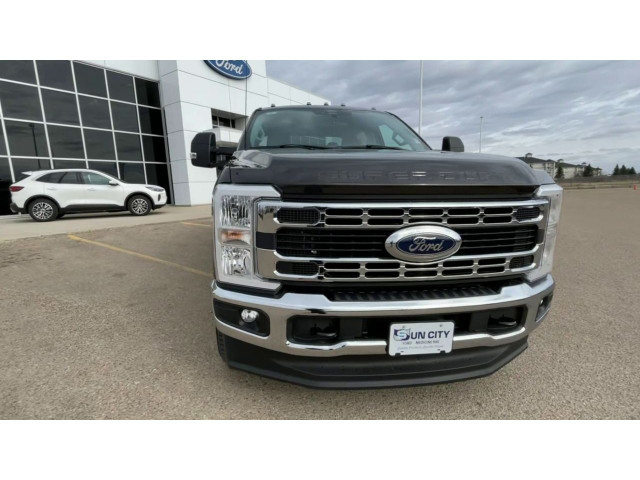  2024 Ford Super Duty F-350 DRW XLT .632A in Cars & Trucks in Medicine Hat - Image 4
