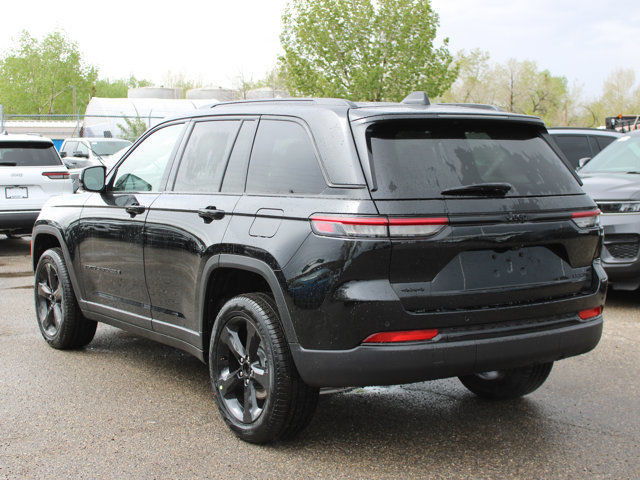 2025 Jeep Grand Cherokee Limited in Cars & Trucks in Calgary - Image 3