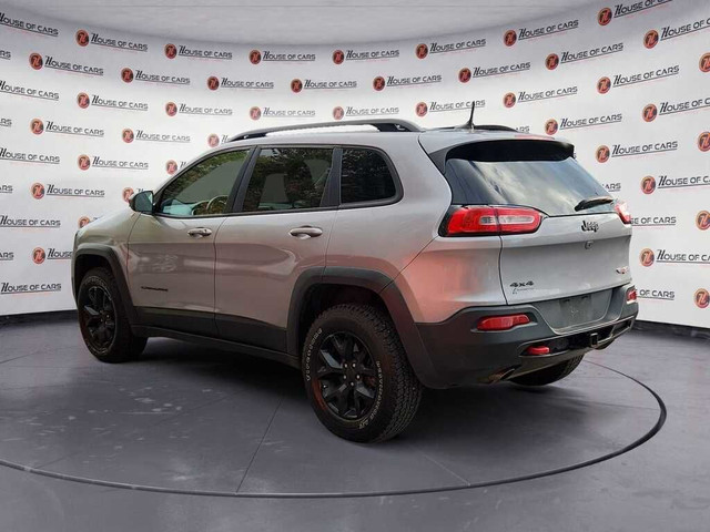  2018 Jeep Cherokee Trailhawk4x4 Backup Camera Bluetooth Leather in Cars & Trucks in Calgary - Image 4