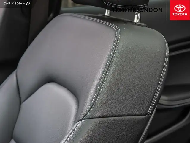 2019 Mercedes-Benz GLA 250 CLEAN CARFAX - ONE OWNER - LOW KMS... in Cars & Trucks in London - Image 17