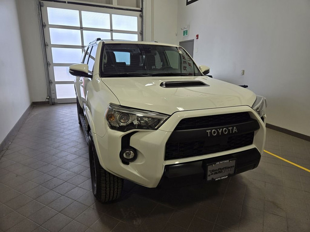  2020 Toyota 4Runner 4WD in Cars & Trucks in Winnipeg - Image 4