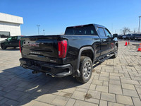 2022 GMC Sierra 1500 4WD Crew Cab AT4 with the 6.2L and 92,000kms. Clean history with no accidents S... (image 4)