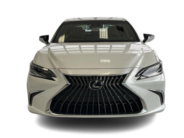 2023 Lexus ES HYBRID 300 M - Ultra Luxury Package in Cars & Trucks in Laval / North Shore - Image 3