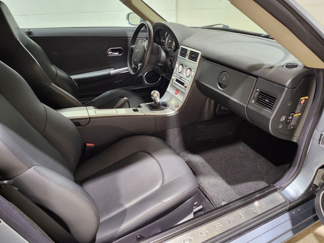 2004 Chrysler Crossfire in Cars & Trucks in Windsor Region - Image 4
