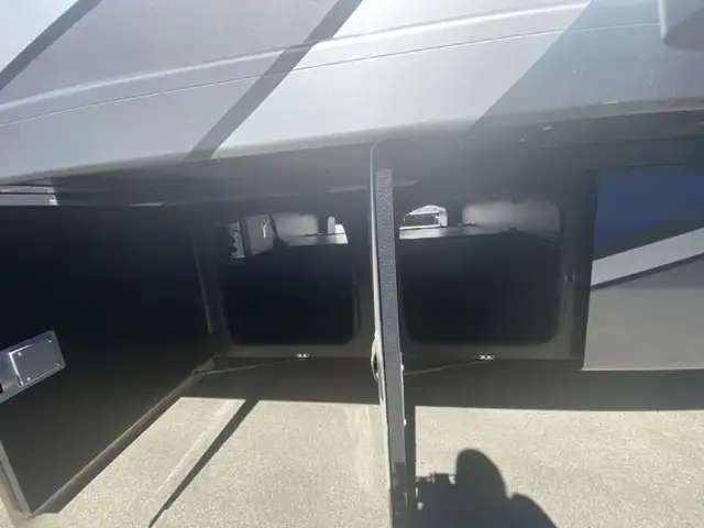 2023 Thor Motor Coach Miramar 35.2 in RVs & Motorhomes in Abbotsford - Image 46